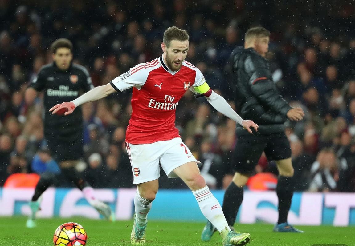 穆里尼奥切尔西15球英超纪录对比阿森纳进攻，解析足球战术演变